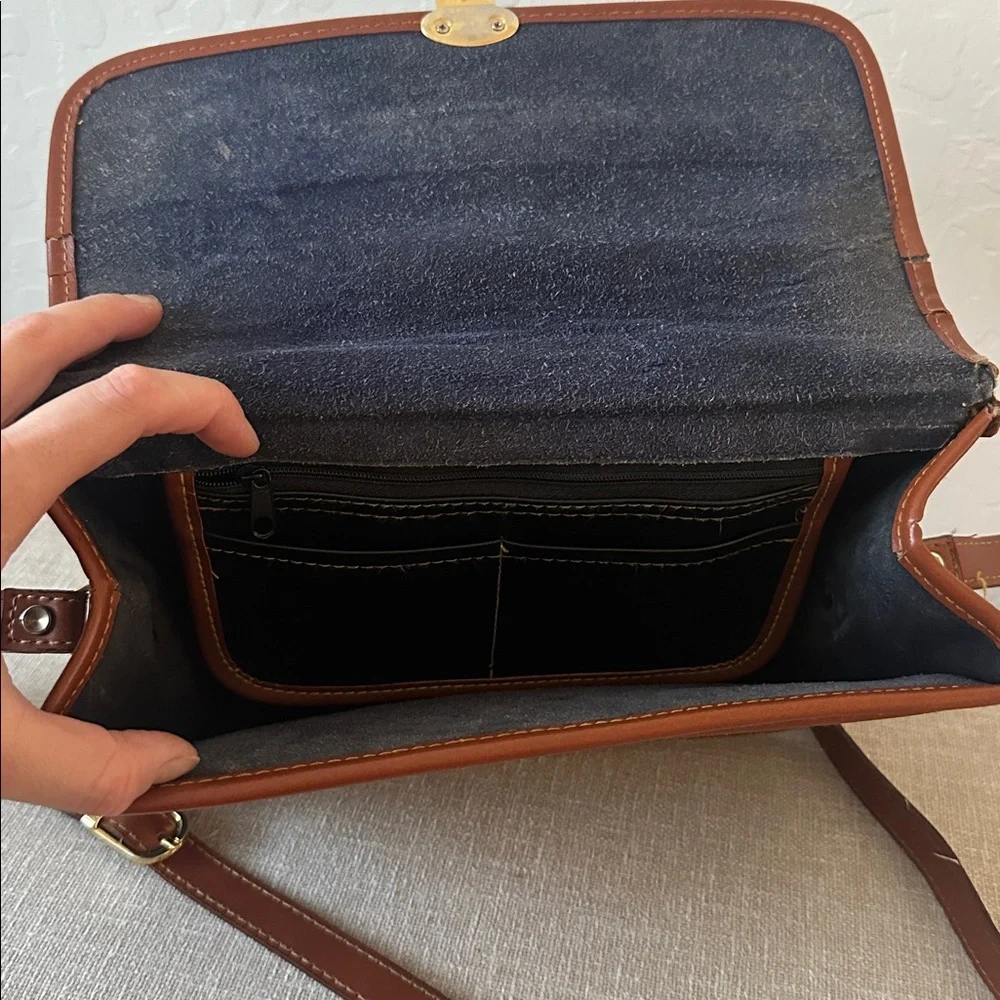 Dooney & Bourke Vintage Leather Shoulder Bag - Picture 7 of 13